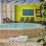 Schoene Ferienwohnung Viehofen 아파트 비에호펜